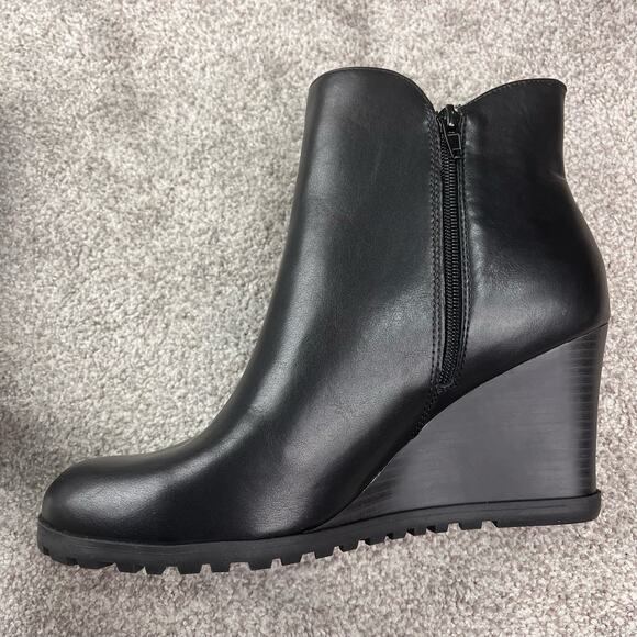 New, Unisa Cela Black Wedge Bootie size 11 - Picture 4 of 8